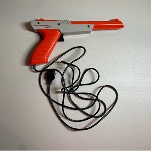 VTG Nintendo 1985 Zapper Gun (Orange)